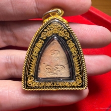 พระพุทโธน้อย พิมพ์เล็ก ปากอ้าตาเหลี่ยม เนื้อดิน ปี2494