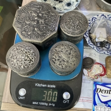 ตลับเงิน 4ใบหนัก300กรัม  