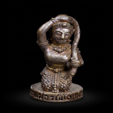 พระเเม่ธรณีโลกนิยม หลวงปู่หงษ์ พรหมปัญโญ ปี2555 
