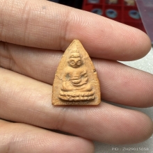 (องค์ดารา) พระพุทโธน้อย พิมพ์เล็ก หน้าตุ๊กตา เนื้อดิน ปี2494
