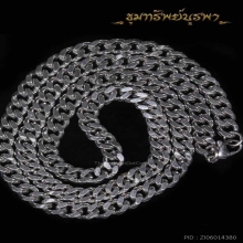 สร้อยสแตนเลสท์ สวมคอได้อย่างเท่ห์ 