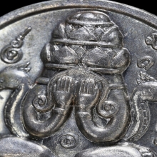 เหรียญปิดตาพังพระกาฬ รุ่นแรก ปี 32 บล็อกเครายาว 