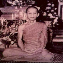 พระชัยหน้าแว่นอุดกริ่ง เจ้าคุณนรฯวัดเทพศิรินทร์สวยแชมป์ๆๆๆ