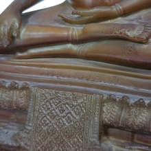 หลวงพ่อวัดไร่ขิง เนื้อหยก ขนาดหน้าตัก 5 นิ้ว พ.ศ 2520