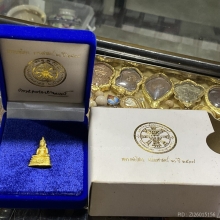หลวงพ่อพุทธโสธร เนื้อทองคำ รุ่น60ปีธรรมศาสตร์  