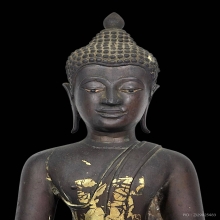 พระเชียงแสนสิงห์ 3 ขนาดหน้าตัก 8.2 นิ้ว สูง 16.5 นิ้ว