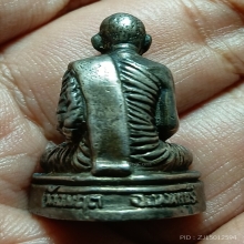 ...รูปเหมือน ลป.ขัน วัดอมฤต เนื้อเงิน...