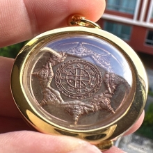  เหรียญปิดตาพังพระกาฬ รุ่น 2 ปี พ.ศ. 2549 นวะโลหะ