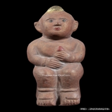 กุมารทองถือสายบัวนั่งจ๋อ หลวงพ่อเต๋ วัดสามง่าม
